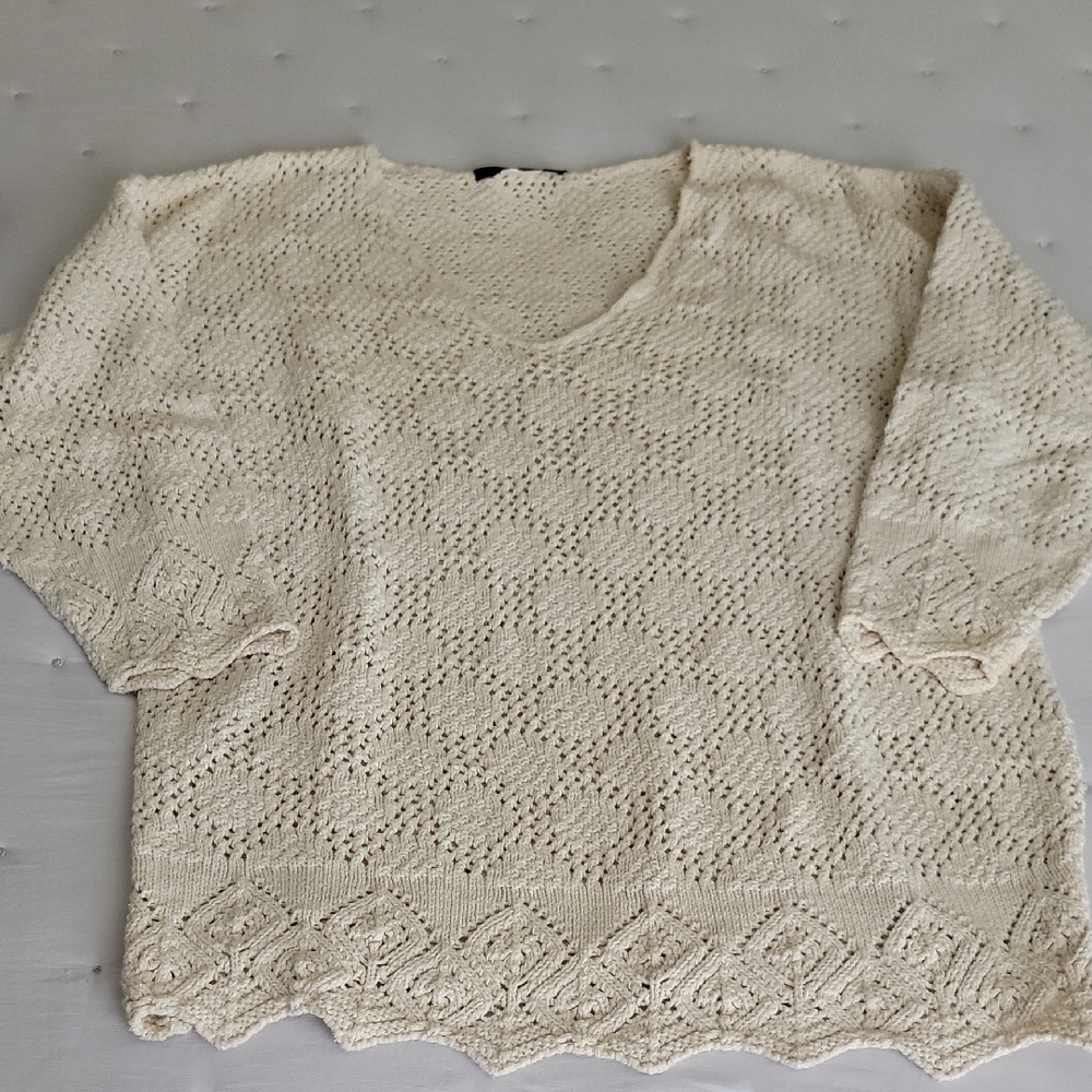 Chic Cream V-Neck Women's Sweater